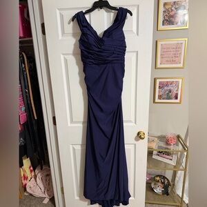 Elegant Navy Ruched V-Neck Maxi Dress